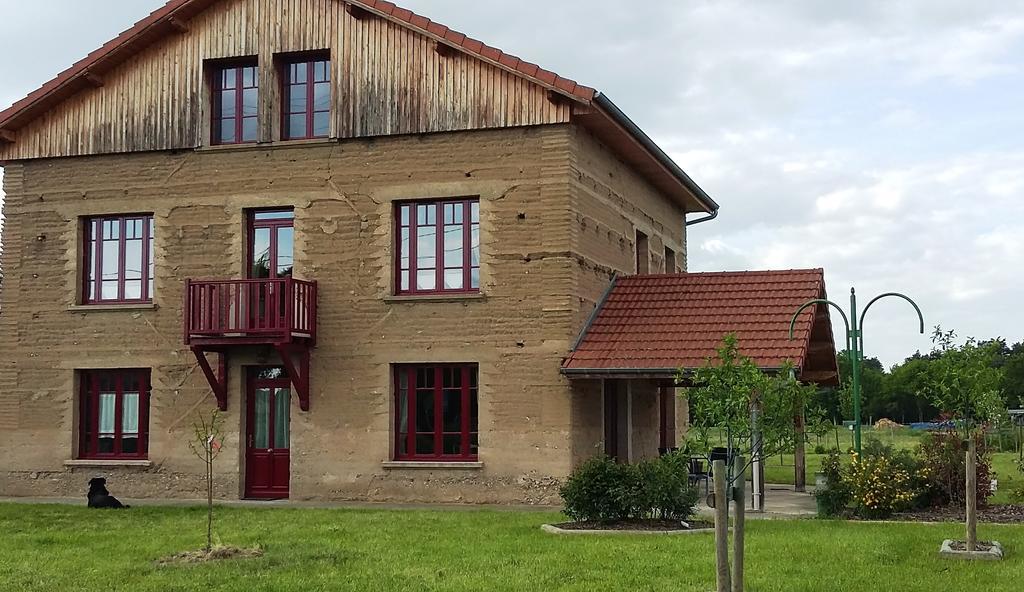 Maison D'Hotes La Tuilerie Peschadoires Esterno foto